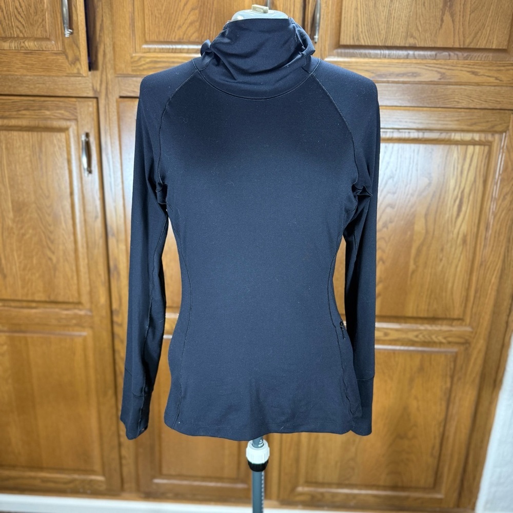 Mountain Hardwear Women's Black Long Sleeve Top‎